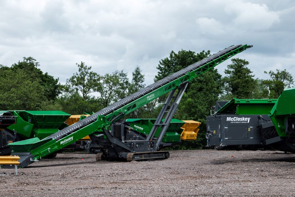 TS40100 – 100FT Tracked Stacker