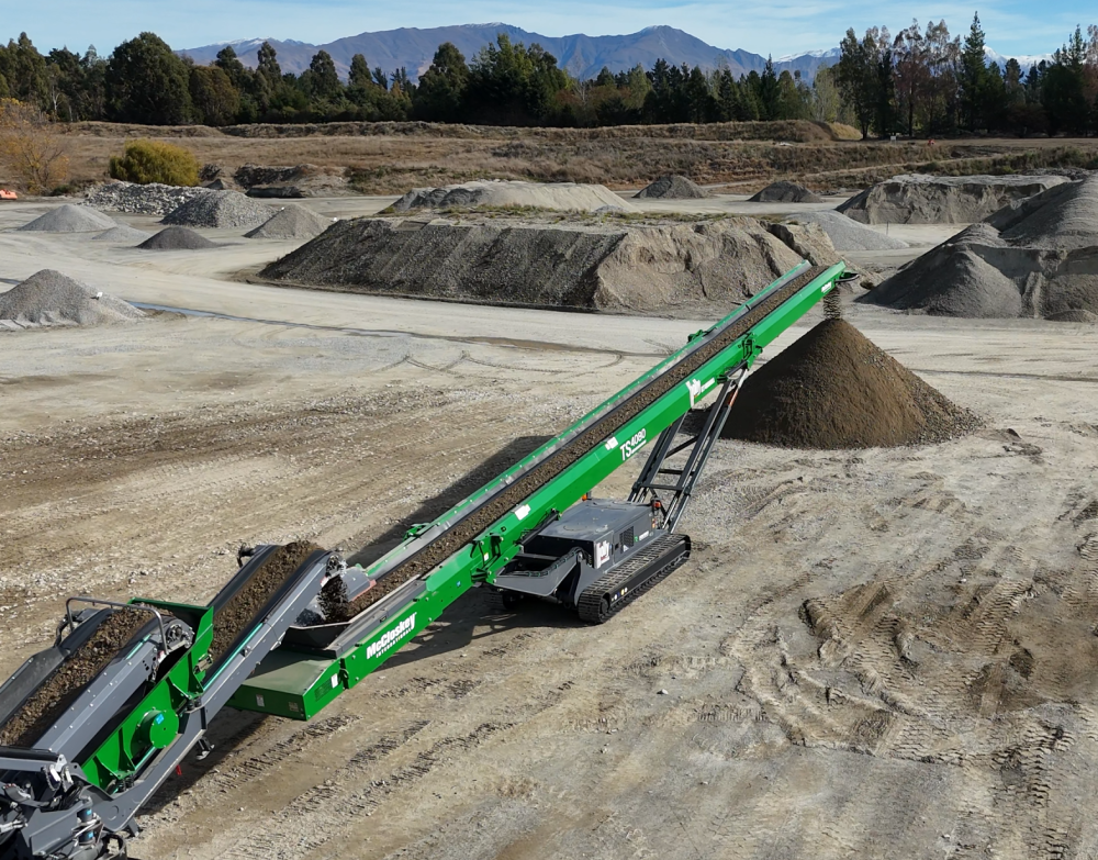 McCloskey TS4065 – 65 FT Tracked Stacker